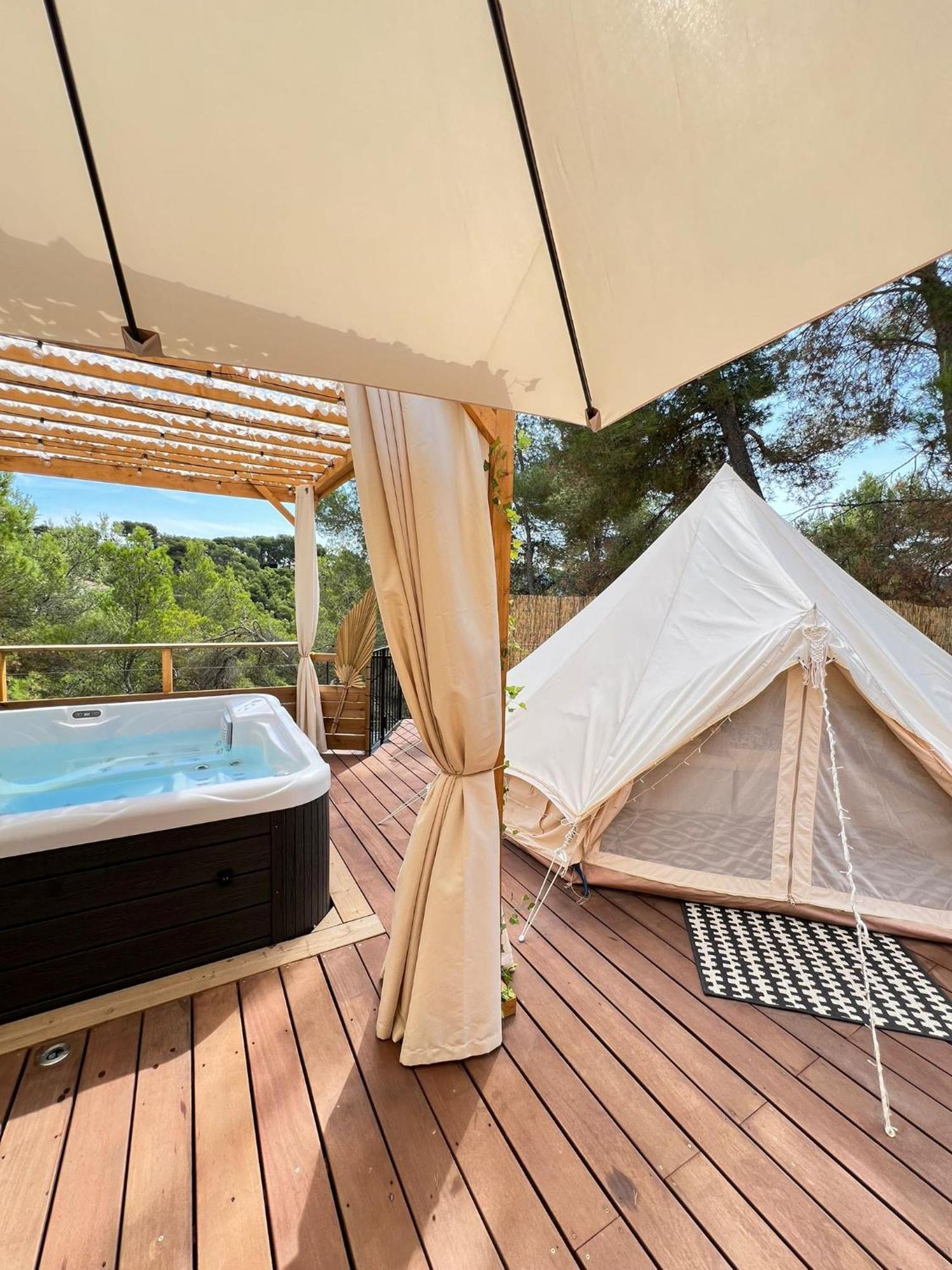 Love Room Tente Lodge Spa Mfg Chez C&C, Exclusivement Reservee Aux Adultes Cantaron Exterior foto