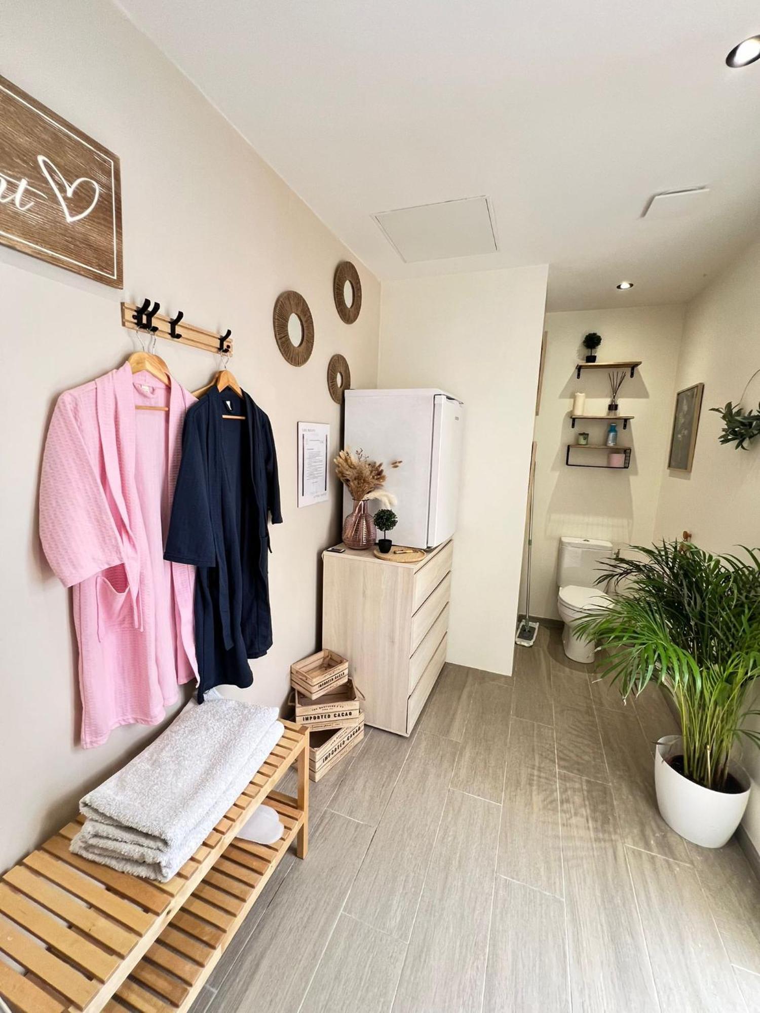 Love Room Tente Lodge Spa Mfg Chez C&C, Exclusivement Reservee Aux Adultes Cantaron Exterior foto